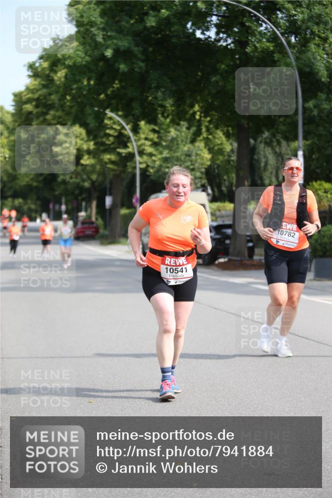 15.06.2025 - REWE Women's Run Jannik Wohlers http://msf.ph/oto/7941884 15.06.2025 09:59:38 Laufen 10541, 7, 10782 meine-sportfotos.de