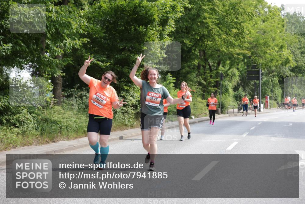 15.06.2025 - REWE Women's Run Jannik Wohlers http://msf.ph/oto/7941885 15.06.2025 10:15:44 Laufen 5678, 5677, 5366 meine-sportfotos.de