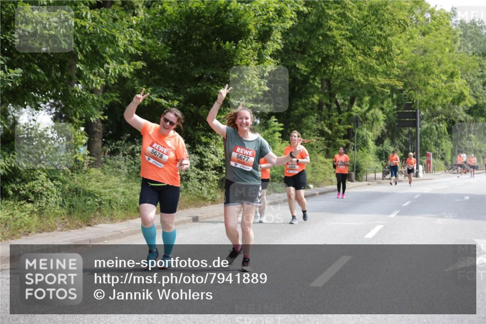 15.06.2025 - REWE Women's Run Jannik Wohlers http://msf.ph/oto/7941889 15.06.2025 10:15:44 Laufen 5678, 5677, 5366 meine-sportfotos.de