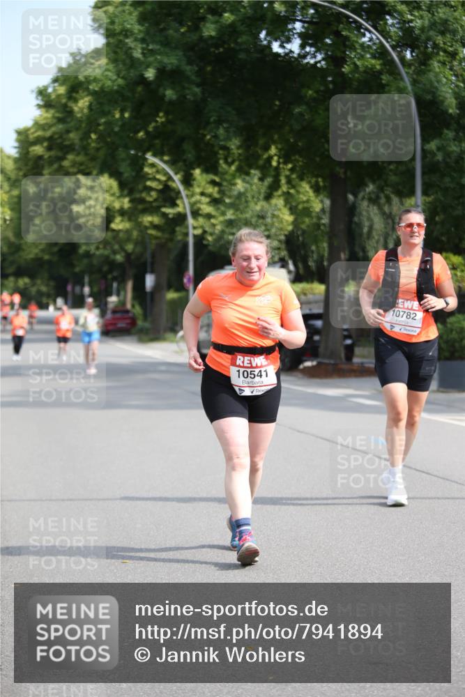 15.06.2025 - REWE Women's Run Jannik Wohlers http://msf.ph/oto/7941894 15.06.2025 09:59:38 Laufen 10541, 10782 meine-sportfotos.de