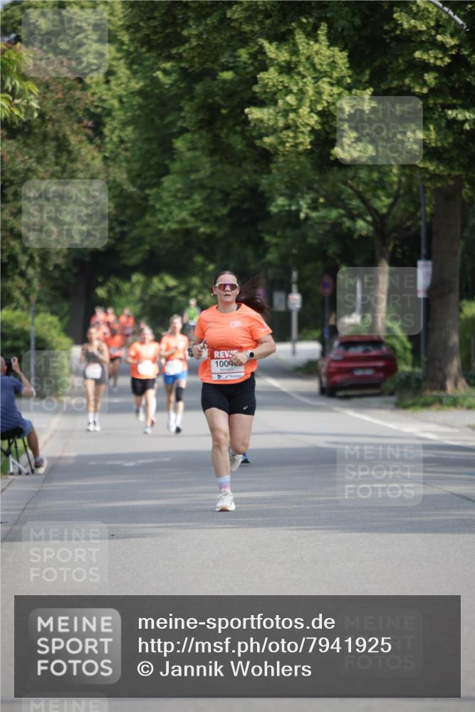 15.06.2025 - REWE Women's Run Jannik Wohlers http://msf.ph/oto/7941925 15.06.2025 08:46:31 Laufen 1004 meine-sportfotos.de