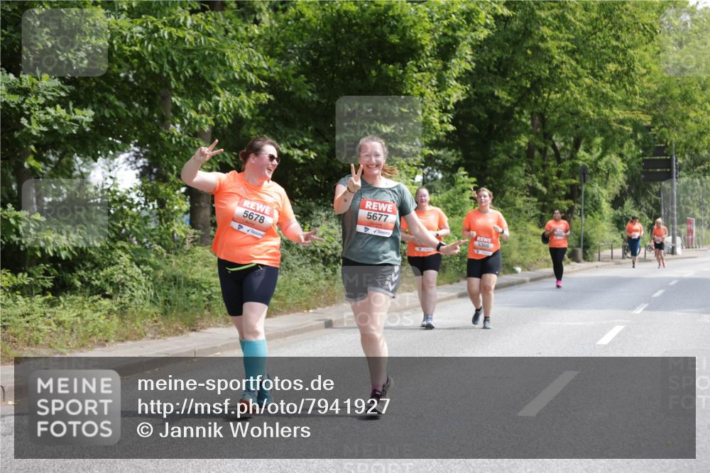 15.06.2025 - REWE Women's Run Jannik Wohlers http://msf.ph/oto/7941927 15.06.2025 10:15:44 Laufen 5678, 5677, 5366 meine-sportfotos.de
