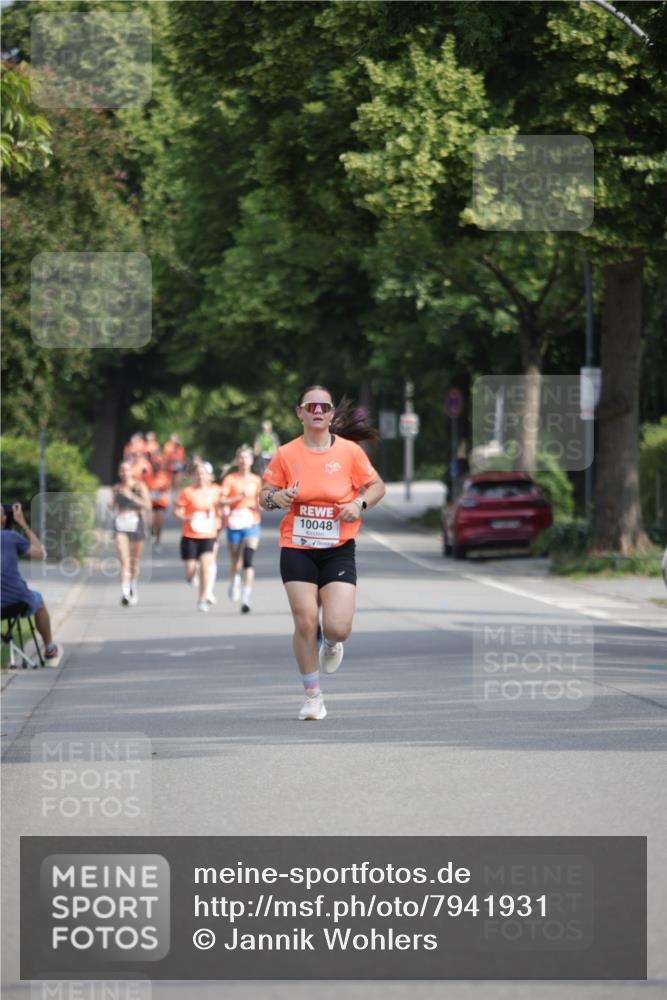 15.06.2025 - REWE Women's Run Jannik Wohlers http://msf.ph/oto/7941931 15.06.2025 08:46:31 Laufen 10048 meine-sportfotos.de