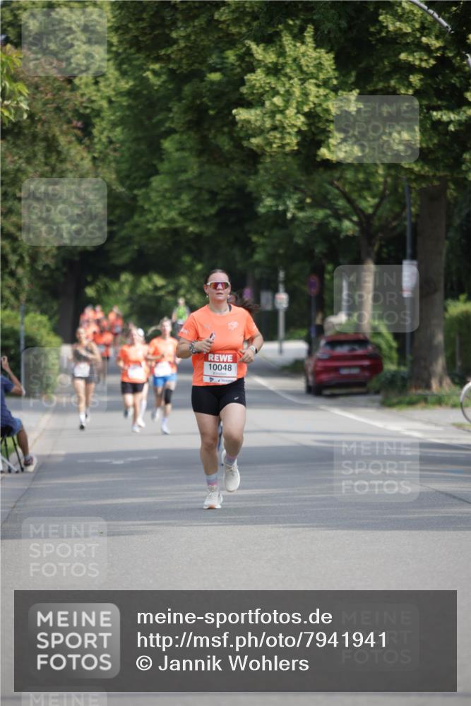 15.06.2025 - REWE Women's Run Jannik Wohlers http://msf.ph/oto/7941941 15.06.2025 08:46:31 Laufen 10048 meine-sportfotos.de