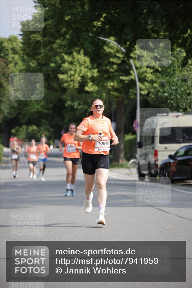 15.06.2025 - REWE Women's Run Jannik Wohlers http://msf.ph/oto/7941959 15.06.2025 08:46:34 Laufen 10048 meine-sportfotos.de
