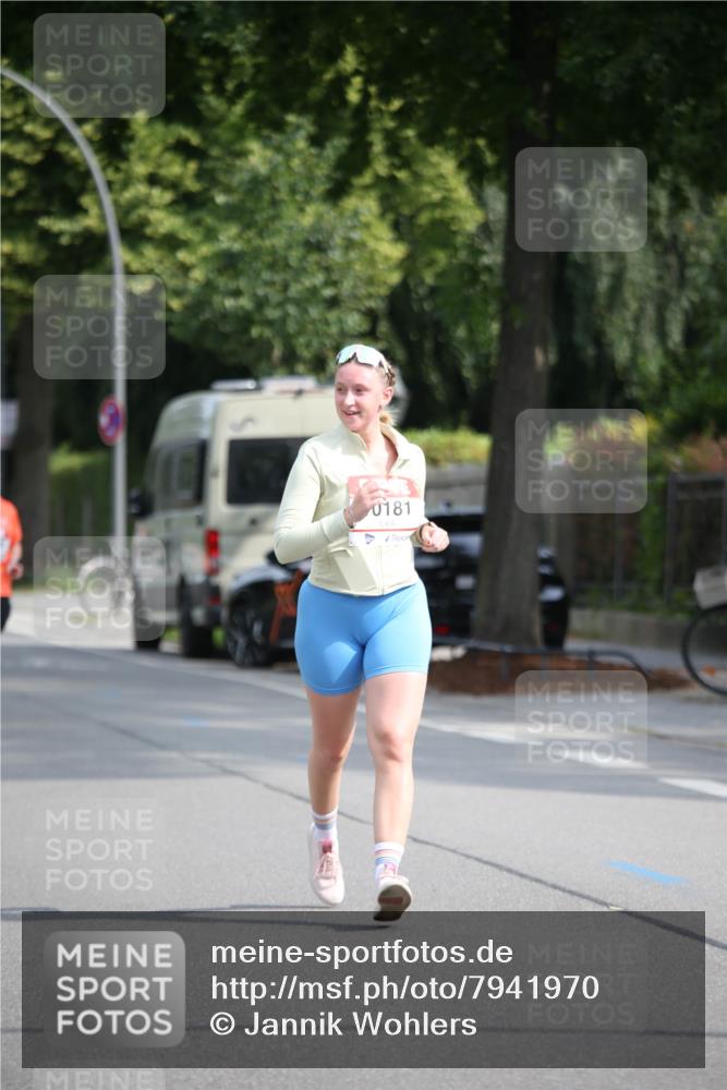 15.06.2025 - REWE Women's Run Jannik Wohlers http://msf.ph/oto/7941970 15.06.2025 09:59:48 Laufen 0181 meine-sportfotos.de