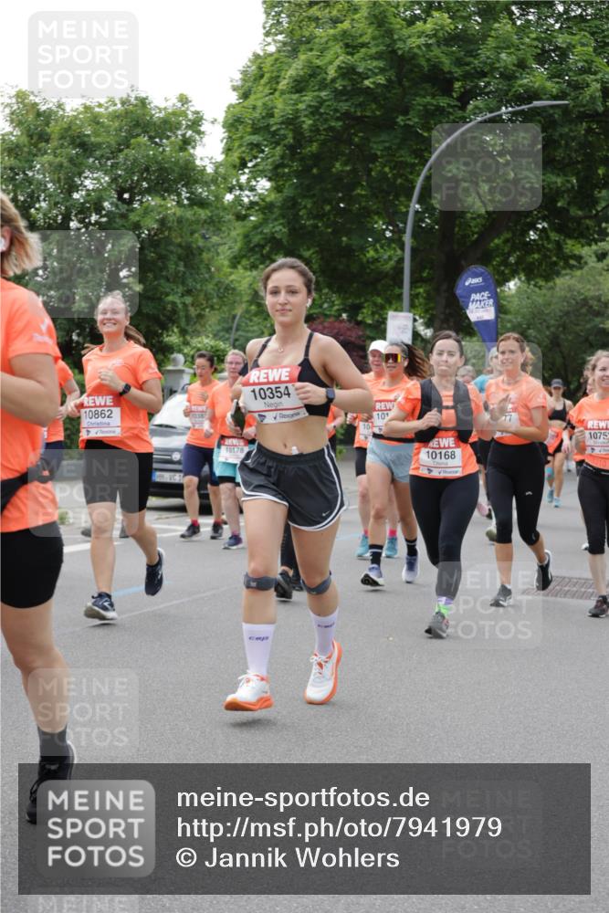 15.06.2025 - REWE Women's Run Jannik Wohlers http://msf.ph/oto/7941979 15.06.2025 08:28:27 Laufen 10862, 10382, 10178, 10354, 10, 10168, 17, 1075, 4 meine-sportfotos.de