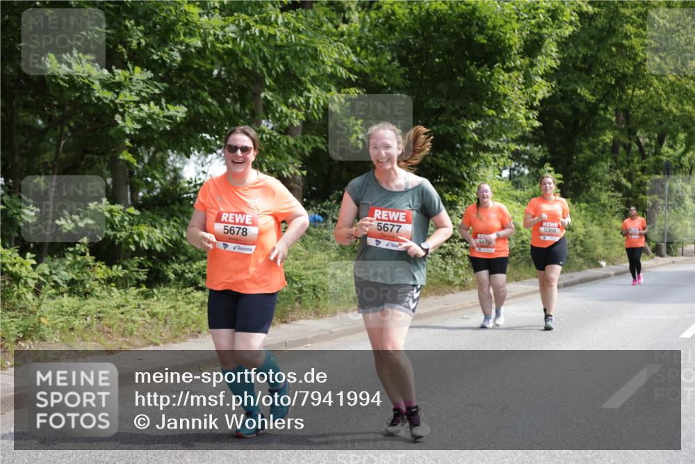 15.06.2025 - REWE Women's Run Jannik Wohlers http://msf.ph/oto/7941994 15.06.2025 10:15:45 Laufen 5678, 5677, 5366, 5413 meine-sportfotos.de