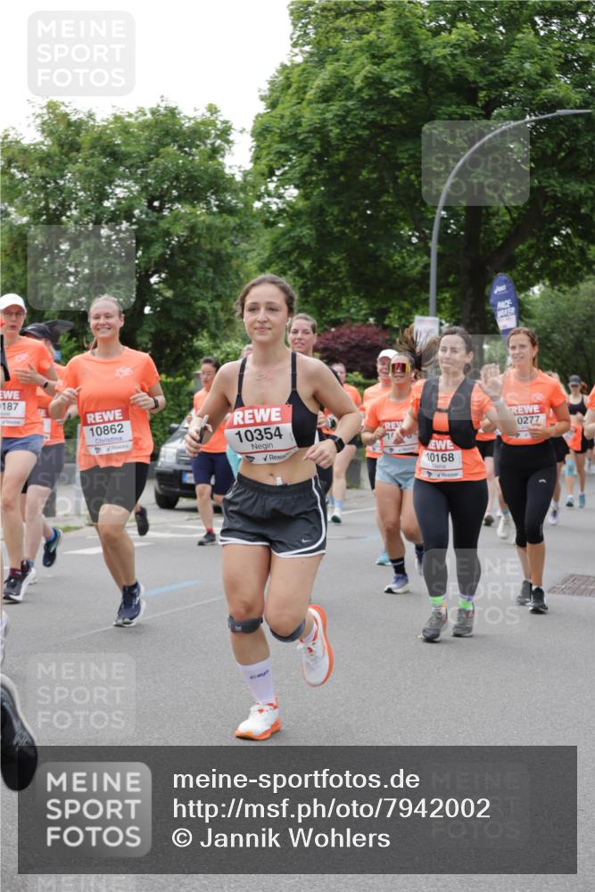 15.06.2025 - REWE Women's Run Jannik Wohlers http://msf.ph/oto/7942002 15.06.2025 08:28:27 Laufen 187, 10862, 10354, 10168, 0277 meine-sportfotos.de