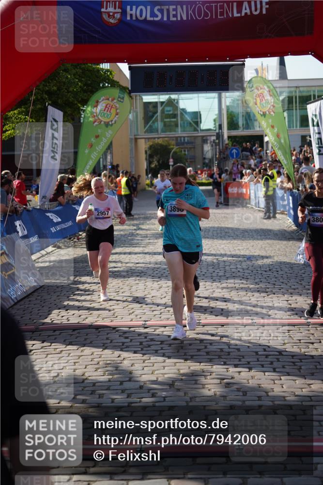 13.06.2025 - Holstenköstenlauf Felixshl http://msf.ph/oto/7942006 13.06.2025 18:07:50 Laufen 2647, 2957, 3077, 3106, 3283, 3624, 3802, 3865, 3898 meine-sportfotos.de