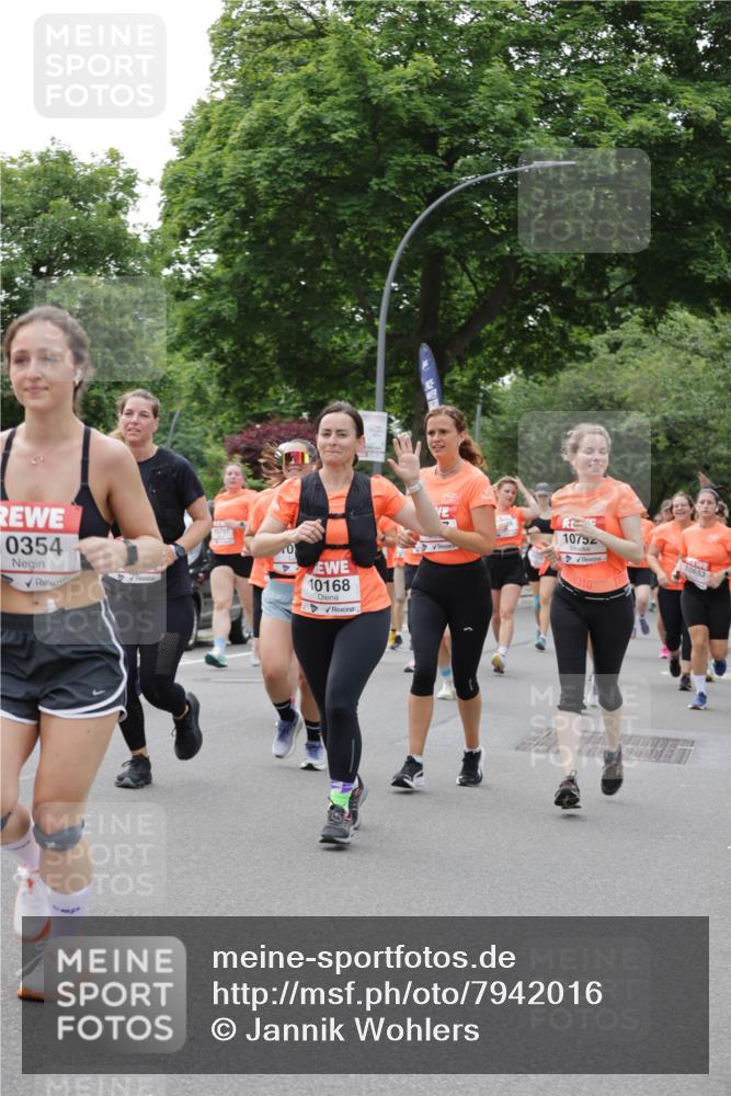 15.06.2025 - REWE Women's Run Jannik Wohlers http://msf.ph/oto/7942016 15.06.2025 08:28:28 Laufen 0354, 10168, 10752, 68310, 10653 meine-sportfotos.de