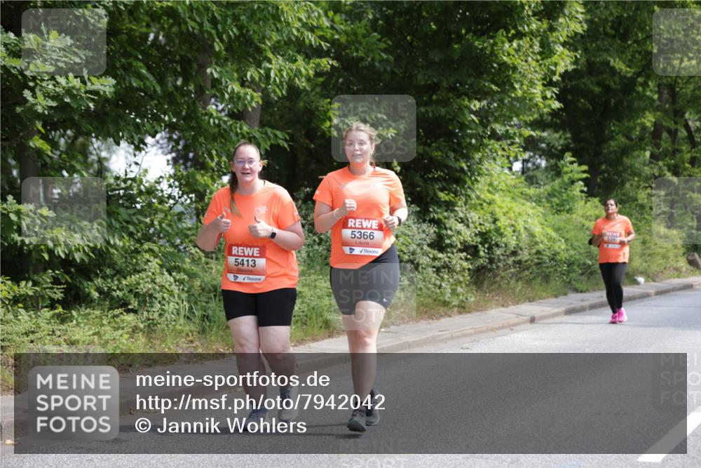 15.06.2025 - REWE Women's Run Jannik Wohlers http://msf.ph/oto/7942042 15.06.2025 10:15:48 Laufen 5413, 5366, 5390 meine-sportfotos.de