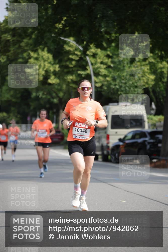 15.06.2025 - REWE Women's Run Jannik Wohlers http://msf.ph/oto/7942062 15.06.2025 08:46:35 Laufen 10048 meine-sportfotos.de