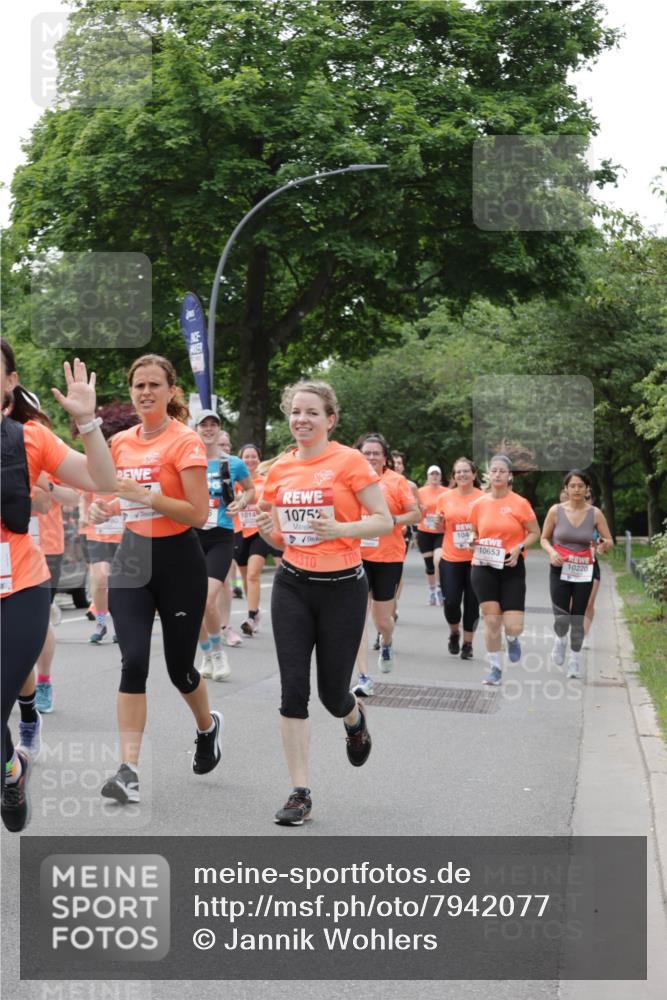 15.06.2025 - REWE Women's Run Jannik Wohlers http://msf.ph/oto/7942077 15.06.2025 08:28:29 Laufen 1014, 10752, 104, 10653, 8310, 10220 meine-sportfotos.de