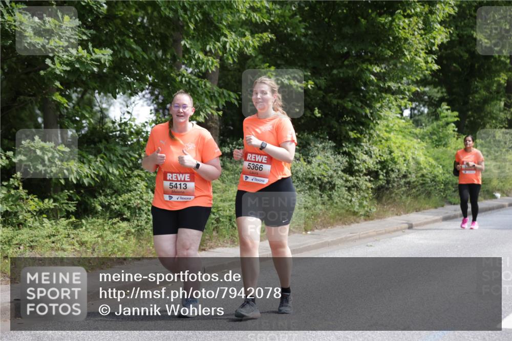15.06.2025 - REWE Women's Run Jannik Wohlers http://msf.ph/oto/7942078 15.06.2025 10:15:48 Laufen 5413, 5366 meine-sportfotos.de