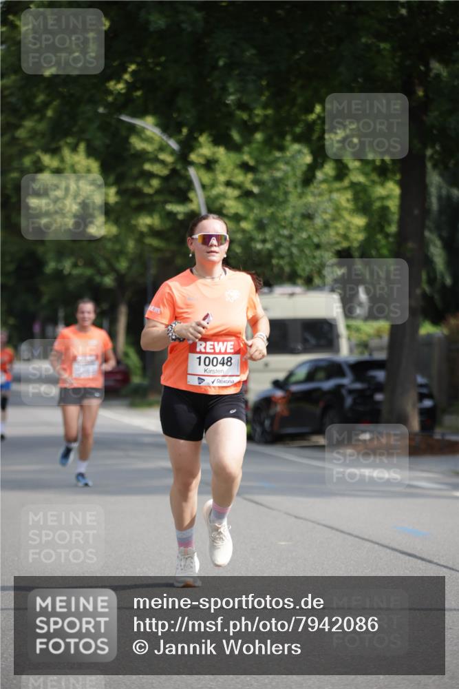 15.06.2025 - REWE Women's Run Jannik Wohlers http://msf.ph/oto/7942086 15.06.2025 08:46:35 Laufen 10048 meine-sportfotos.de