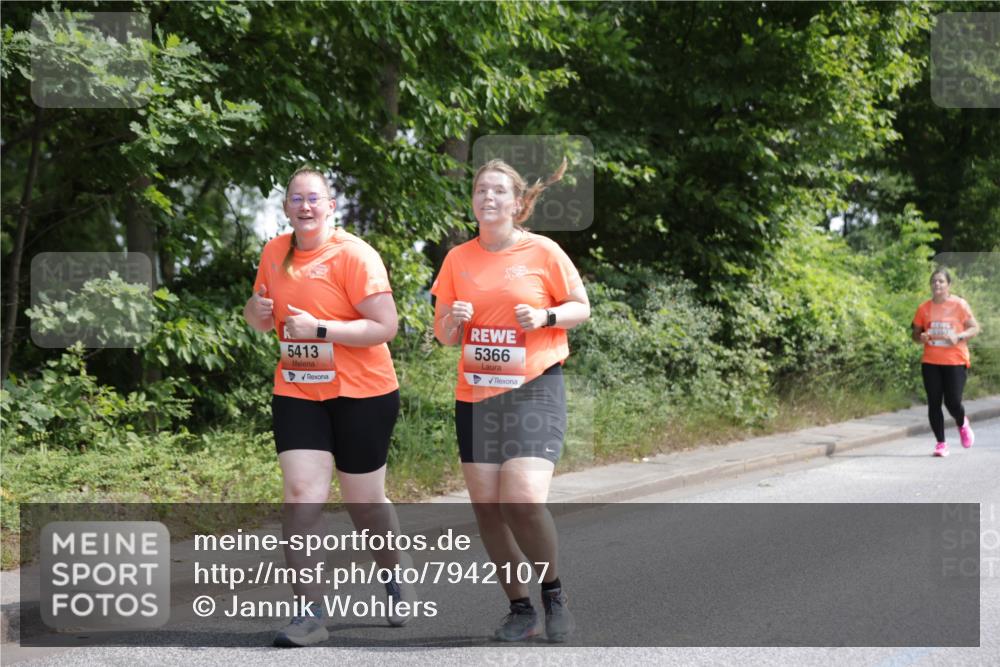 15.06.2025 - REWE Women's Run Jannik Wohlers http://msf.ph/oto/7942107 15.06.2025 10:15:48 Laufen 5413, 5366, 5399 meine-sportfotos.de