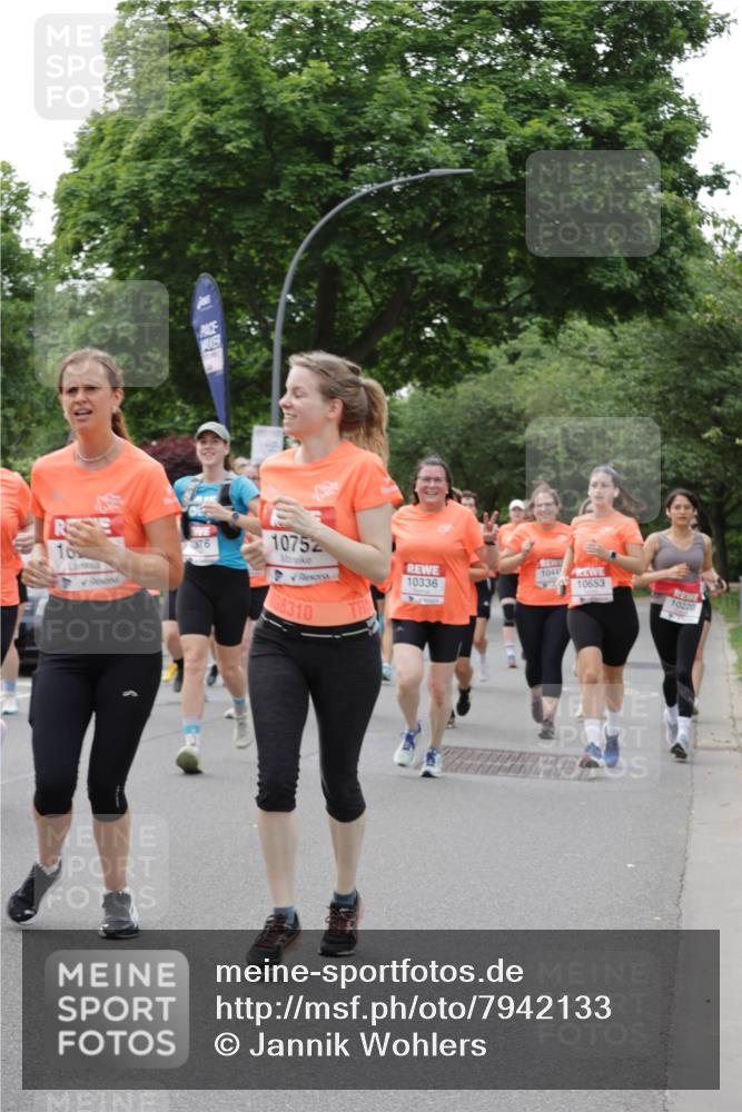 15.06.2025 - REWE Women's Run Jannik Wohlers http://msf.ph/oto/7942133 15.06.2025 08:28:29 Laufen 20, 10336, 1044, 10653, 68310, 16, 876, 10752, 10220 meine-sportfotos.de