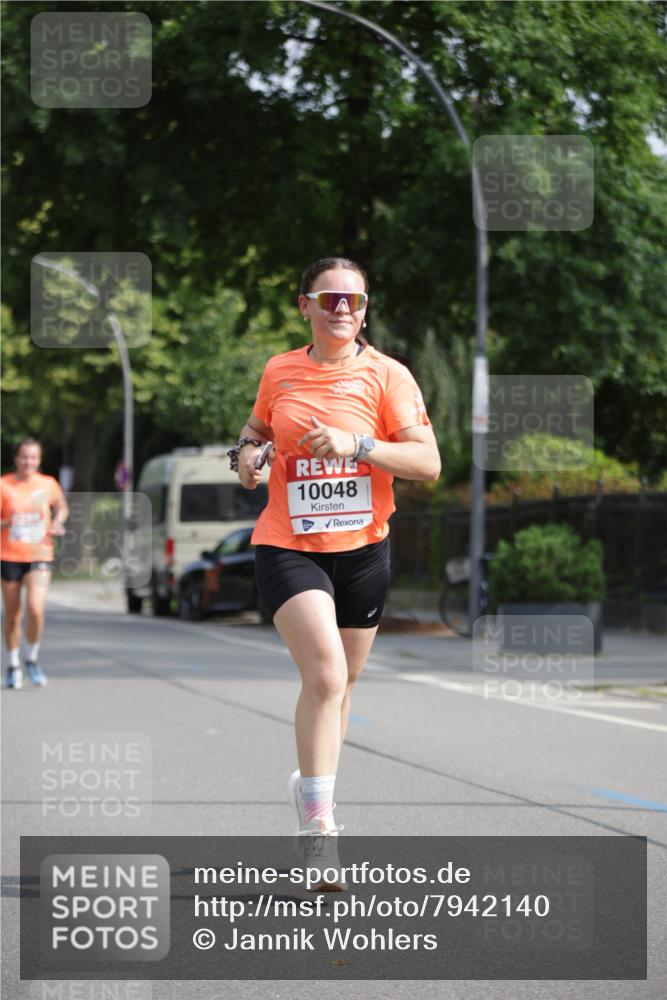 15.06.2025 - REWE Women's Run Jannik Wohlers http://msf.ph/oto/7942140 15.06.2025 08:46:36 Laufen 10048 meine-sportfotos.de