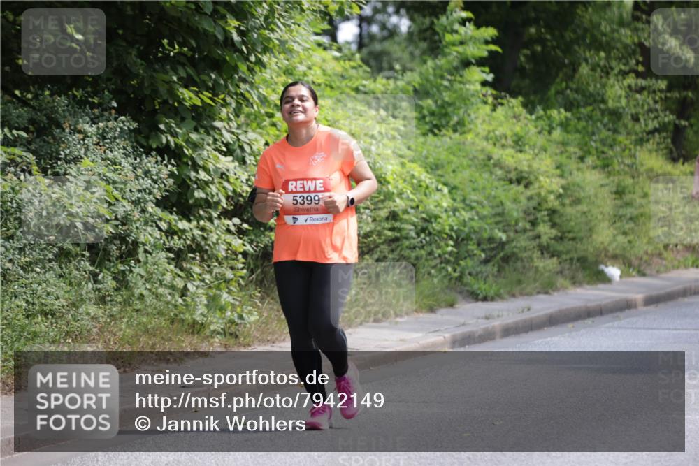 15.06.2025 - REWE Women's Run Jannik Wohlers http://msf.ph/oto/7942149 15.06.2025 10:15:51 Laufen 5399 meine-sportfotos.de