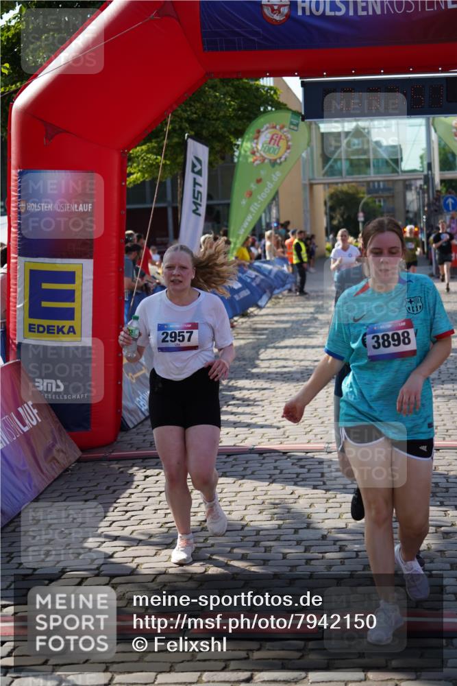 13.06.2025 - Holstenköstenlauf Felixshl http://msf.ph/oto/7942150 13.06.2025 18:07:52 Laufen 2647, 2922, 2928, 2957, 3106, 3243, 3283, 3802, 3865, 3898 meine-sportfotos.de