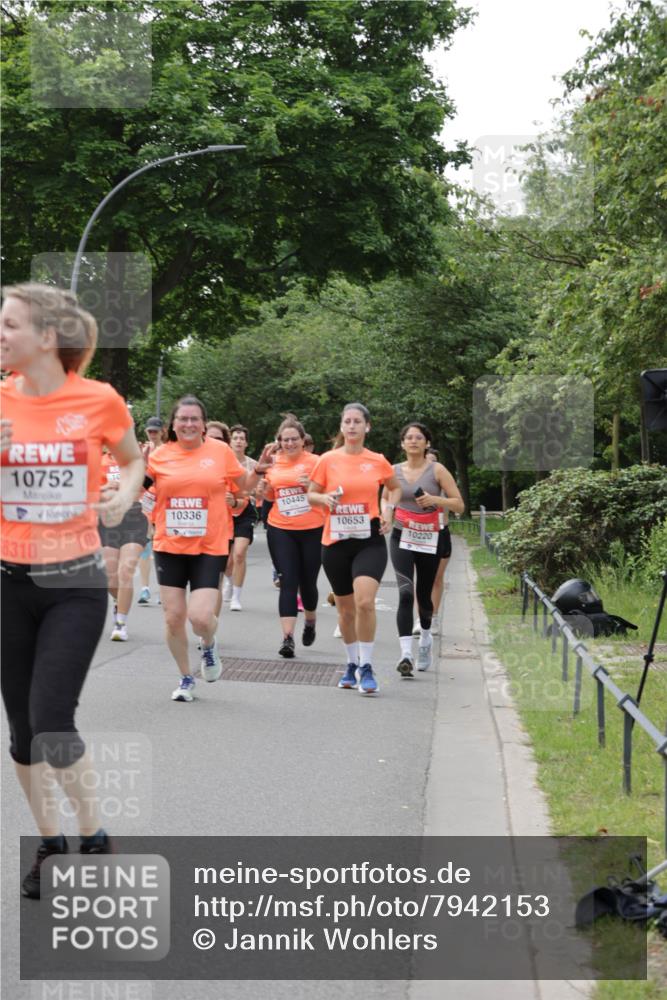 15.06.2025 - REWE Women's Run Jannik Wohlers http://msf.ph/oto/7942153 15.06.2025 08:28:30 Laufen 10752, 8310, 10, 10445, 10336, 10653, 10220 meine-sportfotos.de