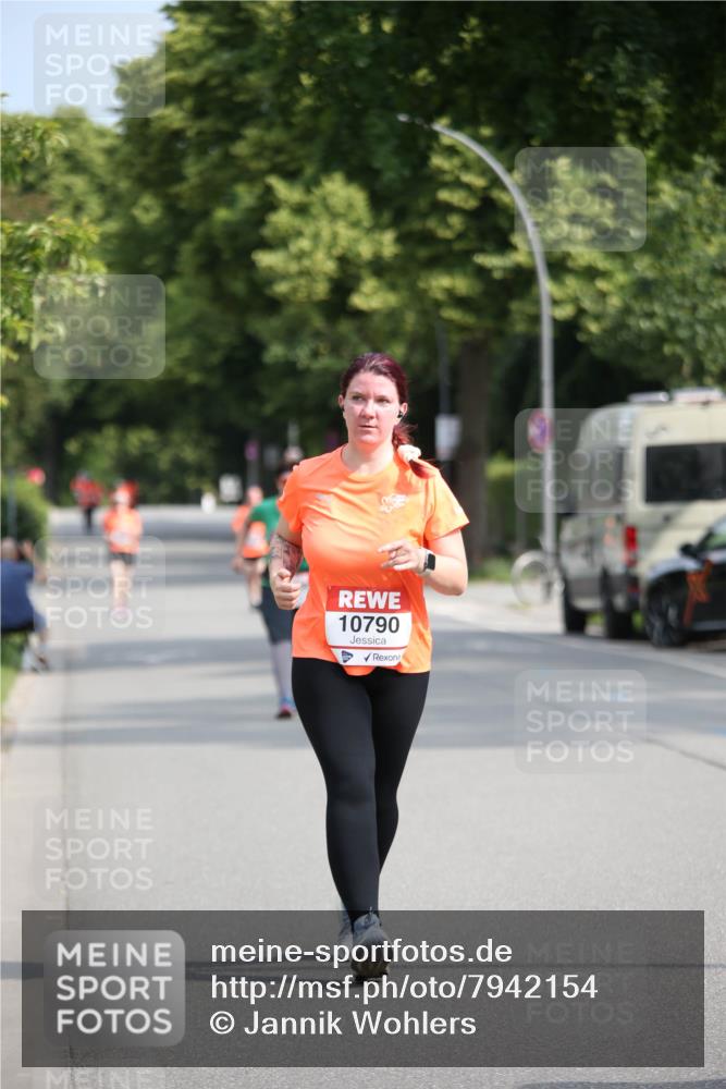 15.06.2025 - REWE Women's Run Jannik Wohlers http://msf.ph/oto/7942154 15.06.2025 09:59:57 Laufen 10790 meine-sportfotos.de