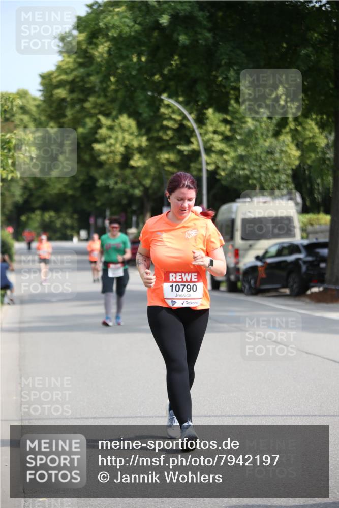 15.06.2025 - REWE Women's Run Jannik Wohlers http://msf.ph/oto/7942197 15.06.2025 09:59:58 Laufen 10790 meine-sportfotos.de