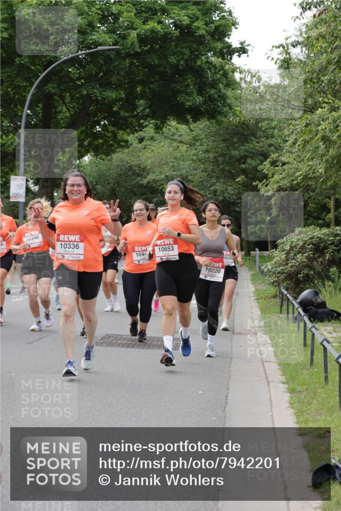 15.06.2025 - REWE Women's Run Jannik Wohlers http://msf.ph/oto/7942201 15.06.2025 08:28:30 Laufen 6, 10346, 10336, 10653, 1044, 10220, 0650 meine-sportfotos.de