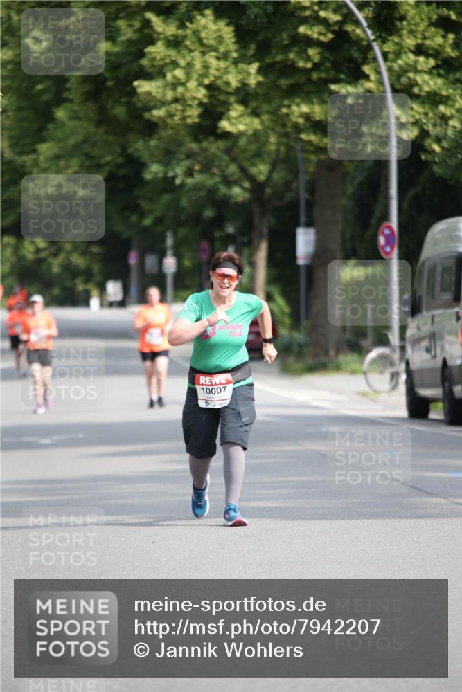 15.06.2025 - REWE Women's Run Jannik Wohlers http://msf.ph/oto/7942207 15.06.2025 09:59:59 Laufen 10007 meine-sportfotos.de