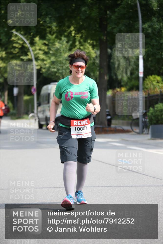 15.06.2025 - REWE Women's Run Jannik Wohlers http://msf.ph/oto/7942252 15.06.2025 10:00:05 Laufen 10007 meine-sportfotos.de