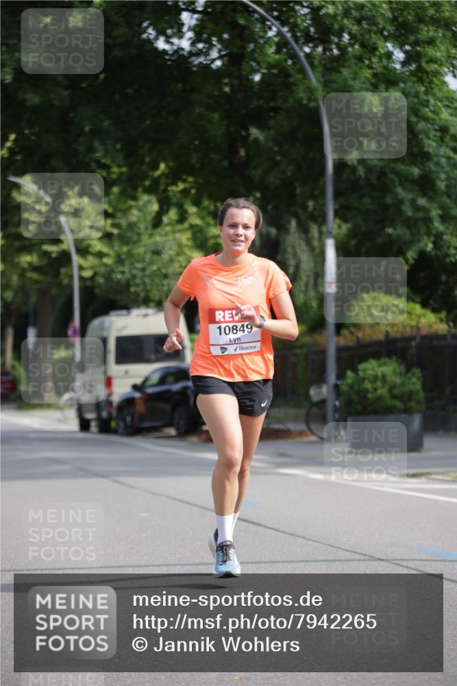 15.06.2025 - REWE Women's Run Jannik Wohlers http://msf.ph/oto/7942265 15.06.2025 08:46:39 Laufen 10849 meine-sportfotos.de