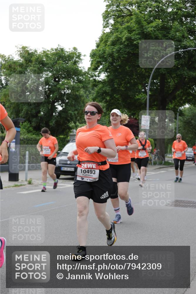 15.06.2025 - REWE Women's Run Jannik Wohlers http://msf.ph/oto/7942309 15.06.2025 08:28:35 Laufen 10544, 1045, 10493, 10351, 10774 meine-sportfotos.de