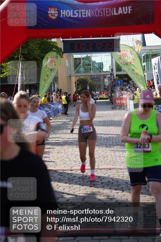 13.06.2025 - Holstenköstenlauf Felixshl http://msf.ph/oto/7942320 13.06.2025 18:08:00 Laufen 2335, 2647, 2922, 2928, 3106, 3243, 3283, 3747 meine-sportfotos.de