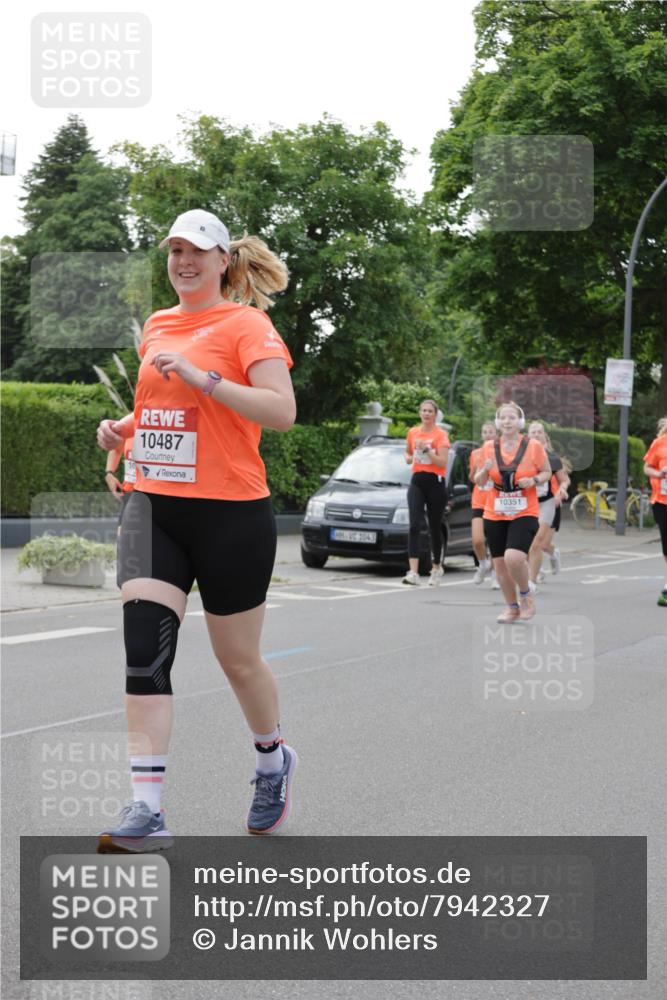 15.06.2025 - REWE Women's Run Jannik Wohlers http://msf.ph/oto/7942327 15.06.2025 08:28:37 Laufen 10487, 1043, 10351 meine-sportfotos.de