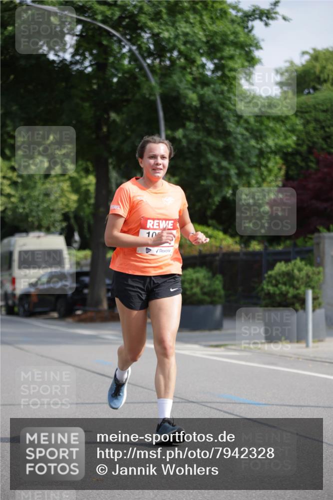 15.06.2025 - REWE Women's Run Jannik Wohlers http://msf.ph/oto/7942328 15.06.2025 08:46:40 Laufen 10 meine-sportfotos.de