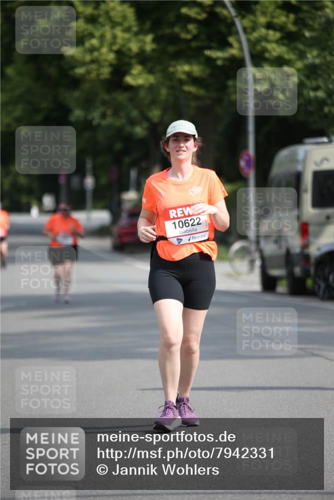 15.06.2025 - REWE Women's Run Jannik Wohlers http://msf.ph/oto/7942331 15.06.2025 10:00:15 Laufen 10622 meine-sportfotos.de