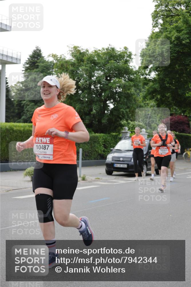 15.06.2025 - REWE Women's Run Jannik Wohlers http://msf.ph/oto/7942344 15.06.2025 08:28:37 Laufen 10487, 1043, 10351 meine-sportfotos.de