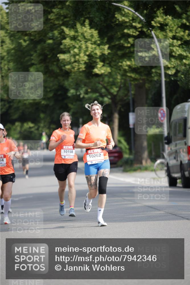15.06.2025 - REWE Women's Run Jannik Wohlers http://msf.ph/oto/7942346 15.06.2025 08:46:42 Laufen 10158, 10262 meine-sportfotos.de