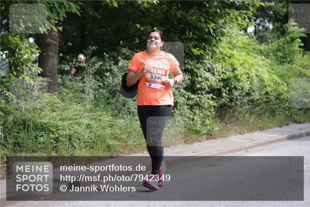 15.06.2025 - REWE Women's Run Jannik Wohlers http://msf.ph/oto/7942349 15.06.2025 10:15:52 Laufen 5399 meine-sportfotos.de