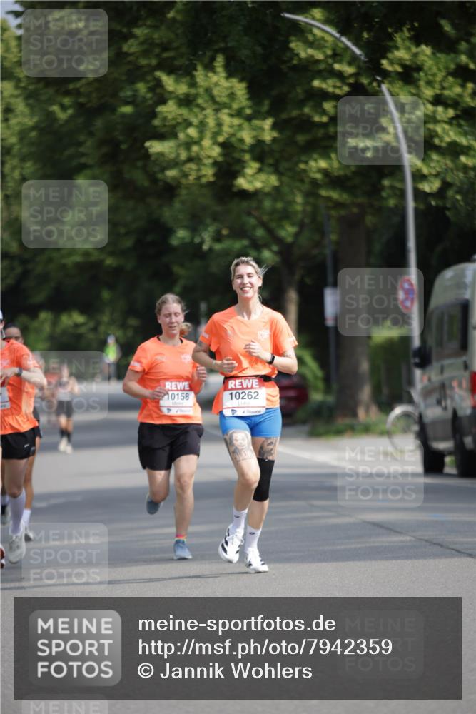 15.06.2025 - REWE Women's Run Jannik Wohlers http://msf.ph/oto/7942359 15.06.2025 08:46:42 Laufen 10158, 10262 meine-sportfotos.de
