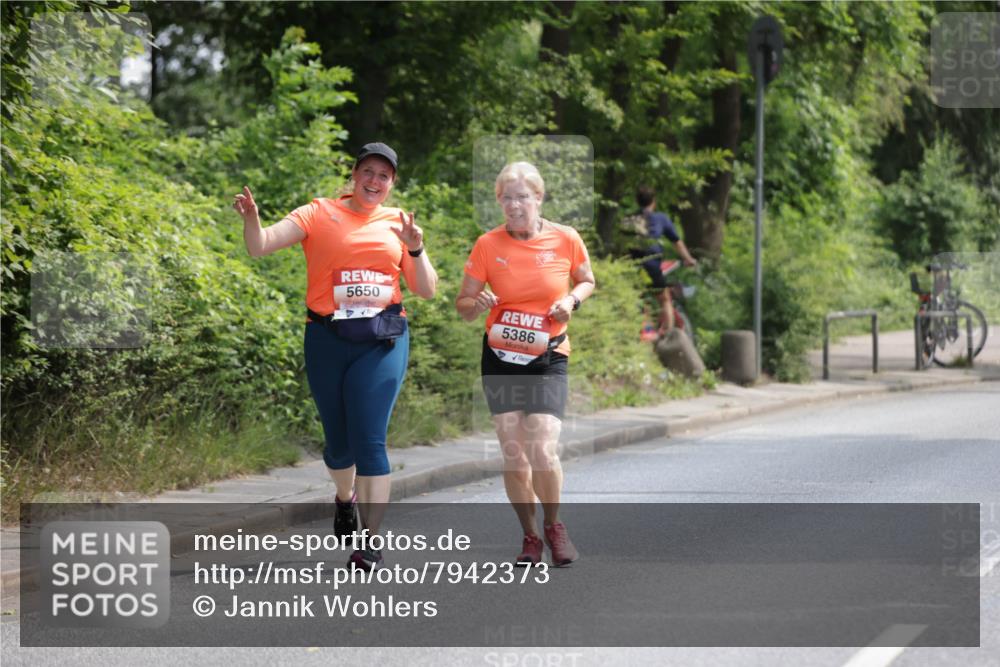 15.06.2025 - REWE Women's Run Jannik Wohlers http://msf.ph/oto/7942373 15.06.2025 10:15:55 Laufen 5650, 5386 meine-sportfotos.de