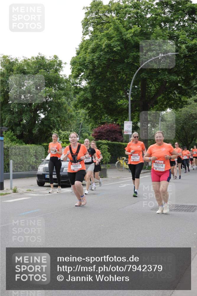 15.06.2025 - REWE Women's Run Jannik Wohlers http://msf.ph/oto/7942379 15.06.2025 08:28:37 Laufen 10351, 10774, 306, 10316 meine-sportfotos.de