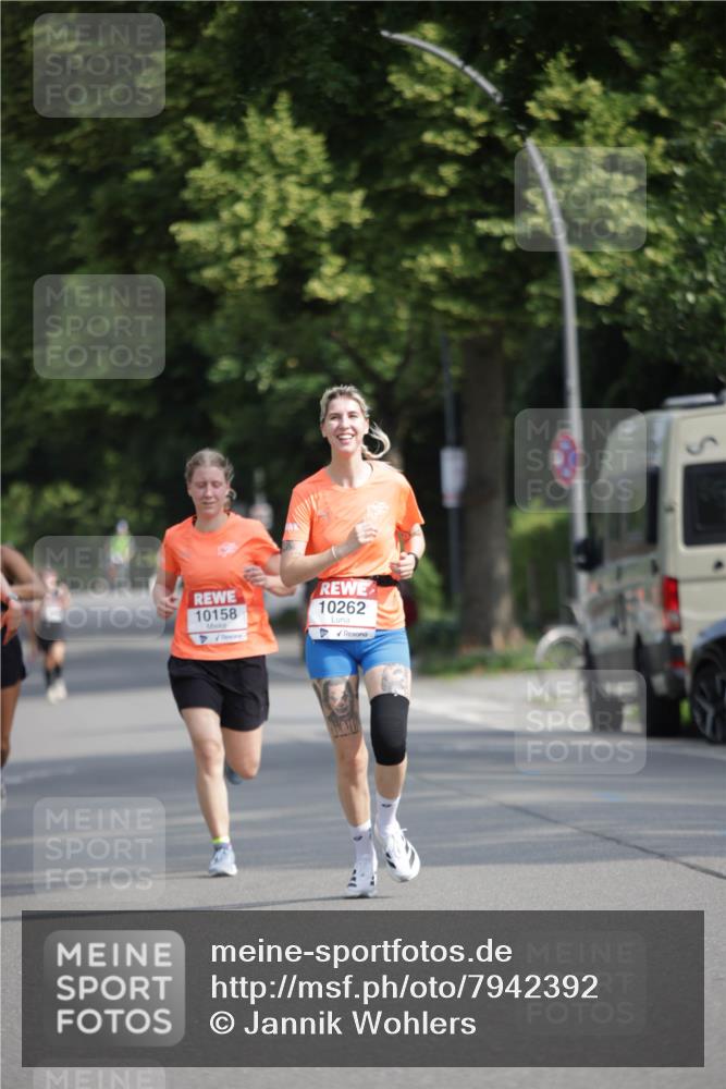 15.06.2025 - REWE Women's Run Jannik Wohlers http://msf.ph/oto/7942392 15.06.2025 08:46:42 Laufen 10158, 10262 meine-sportfotos.de