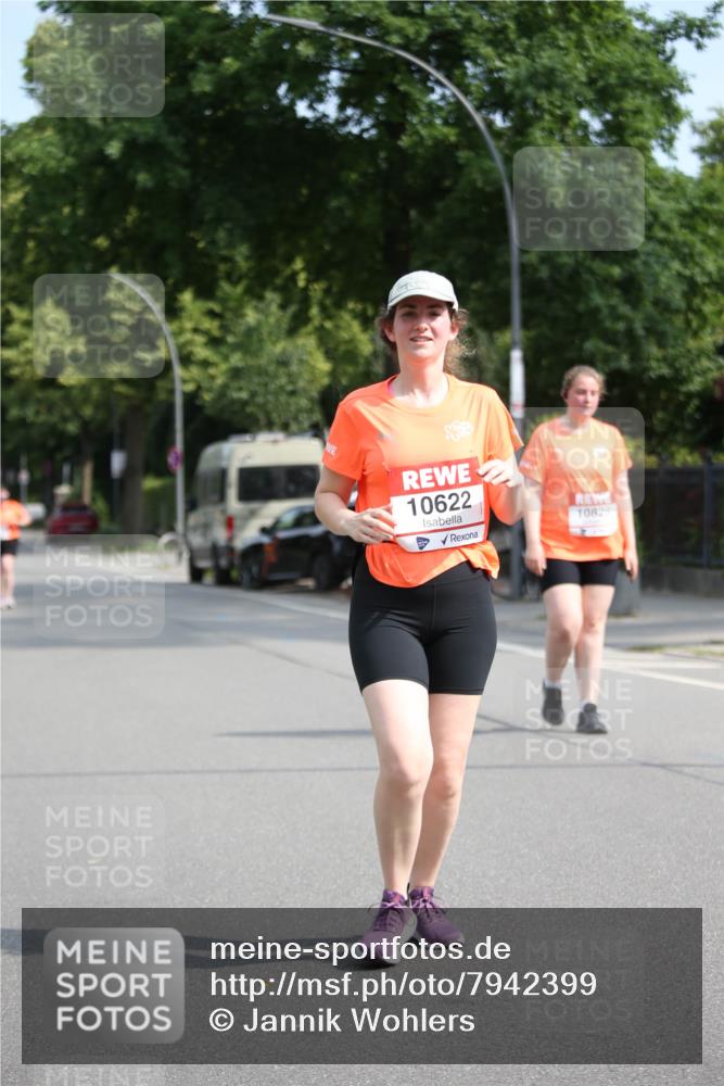 15.06.2025 - REWE Women's Run Jannik Wohlers http://msf.ph/oto/7942399 15.06.2025 10:00:19 Laufen 10622, 10828 meine-sportfotos.de