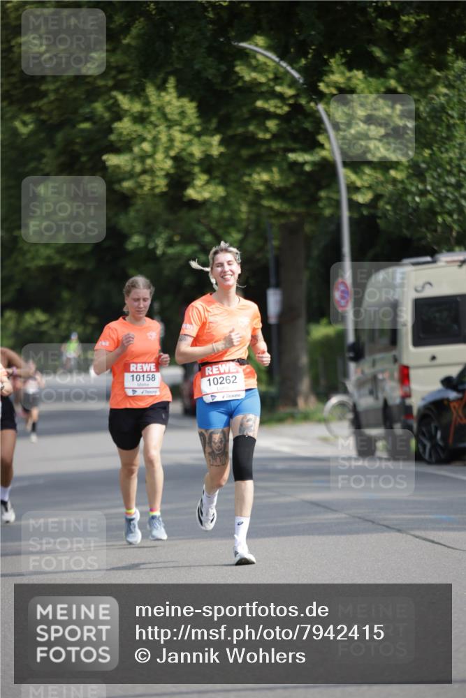 15.06.2025 - REWE Women's Run Jannik Wohlers http://msf.ph/oto/7942415 15.06.2025 08:46:42 Laufen 10158, 10262 meine-sportfotos.de