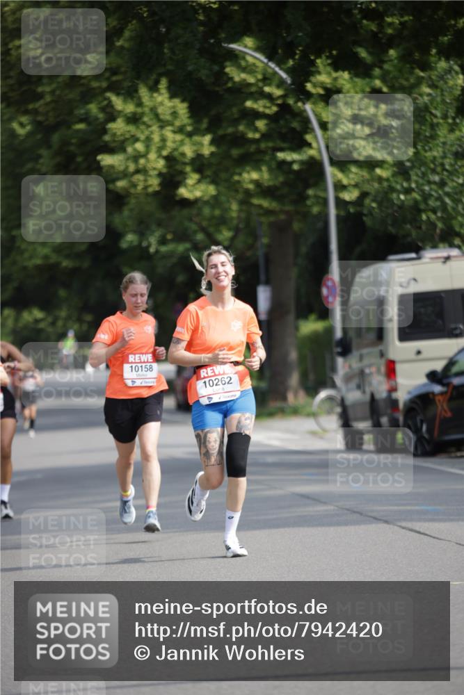 15.06.2025 - REWE Women's Run Jannik Wohlers http://msf.ph/oto/7942420 15.06.2025 08:46:42 Laufen 10158, 10262 meine-sportfotos.de