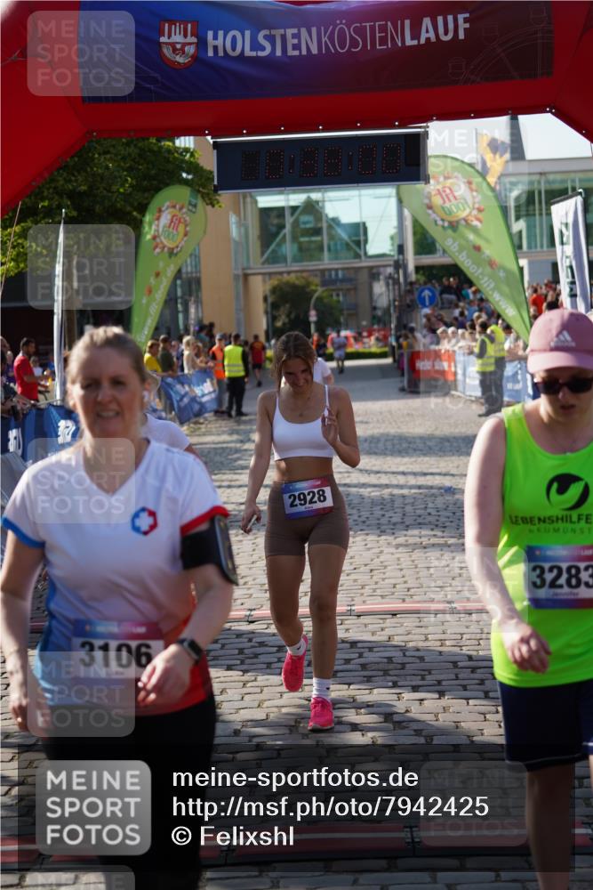 13.06.2025 - Holstenköstenlauf Felixshl http://msf.ph/oto/7942425 13.06.2025 18:08:01 Laufen 2335, 2647, 2922, 2928, 3106, 3243, 3283, 3747 meine-sportfotos.de