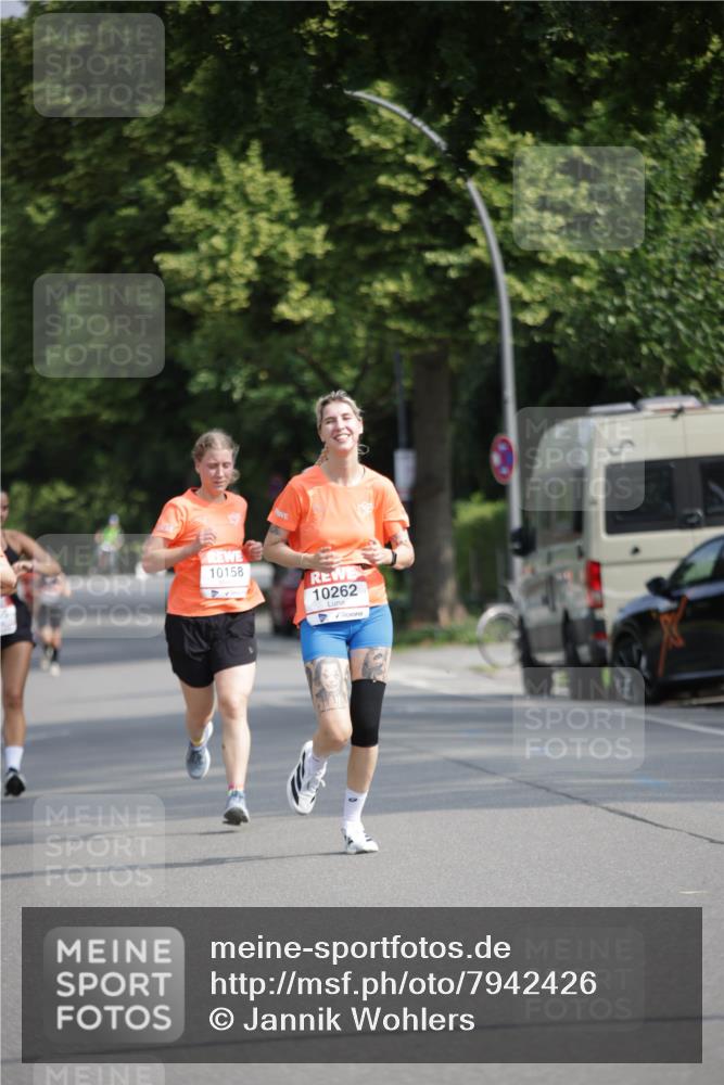 15.06.2025 - REWE Women's Run Jannik Wohlers http://msf.ph/oto/7942426 15.06.2025 08:46:42 Laufen 10158, 10262 meine-sportfotos.de