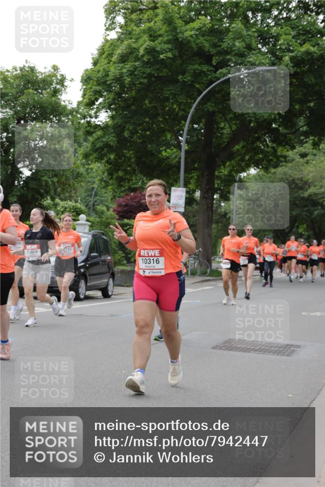 15.06.2025 - REWE Women's Run Jannik Wohlers http://msf.ph/oto/7942447 15.06.2025 08:28:39 Laufen 10806, 0713, 10316 meine-sportfotos.de